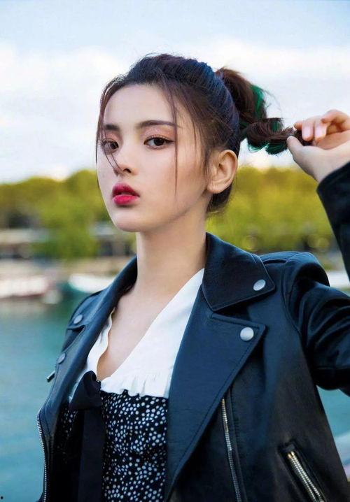 八卦娱乐吃瓜柒柒微博,吃瓜柒柒微博揭秘娱乐圈幕后故事