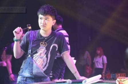 娱乐圈吃瓜团宠